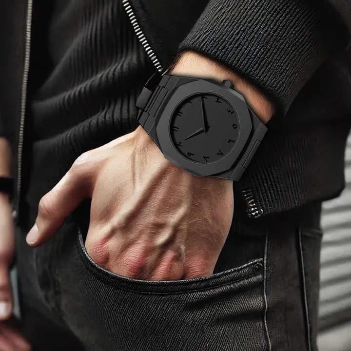 Men's Carbon Fiber Quartz Watch with Chain Strap
